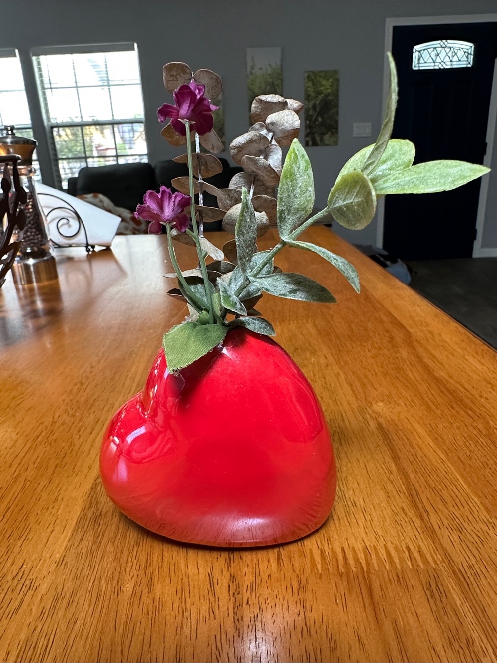 Red heart ceramic, high gloss planter. Dainty. Originally had an air plant